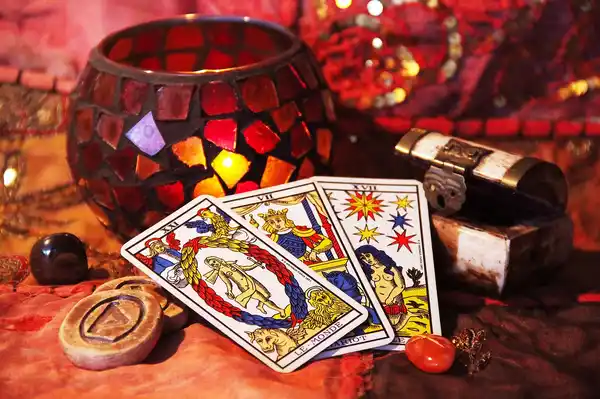 Tarot, Pierres